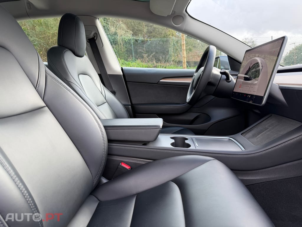 Tesla Model 3 Standard Range Plus RWD