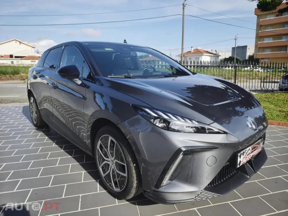 MG MG4 64 kWh Luxury