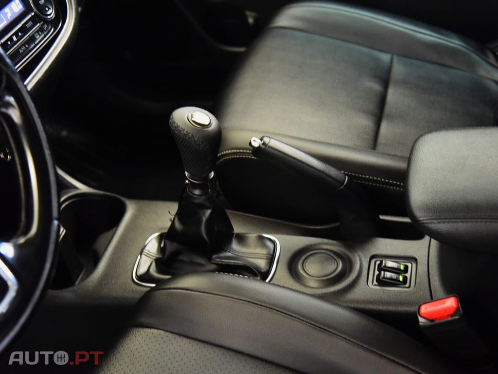 Mitsubishi Outlander 2.2 DI-D Intense