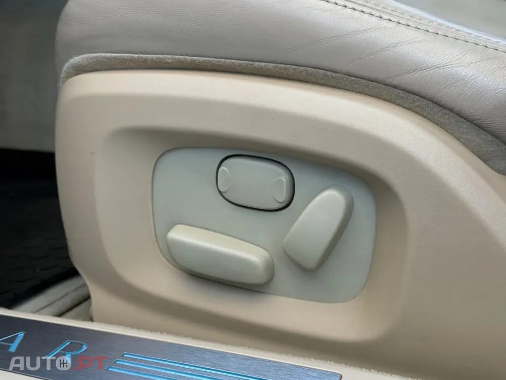 Jaguar XF 2.7 D V6 Luxury