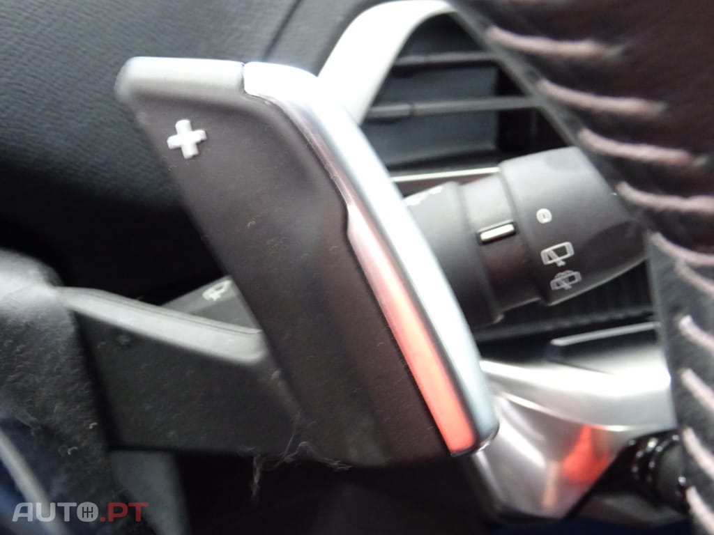 Peugeot 3008 1.5 BlueHDi Active EAT8