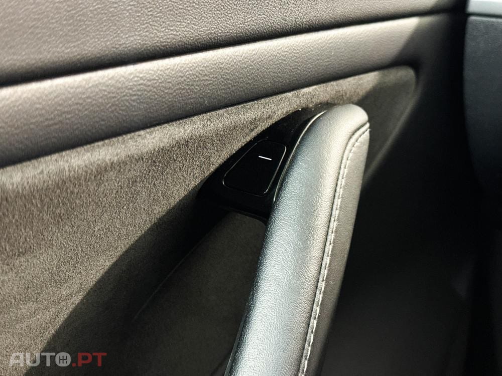 Tesla Model 3 Long-Range Dual Motor AWD