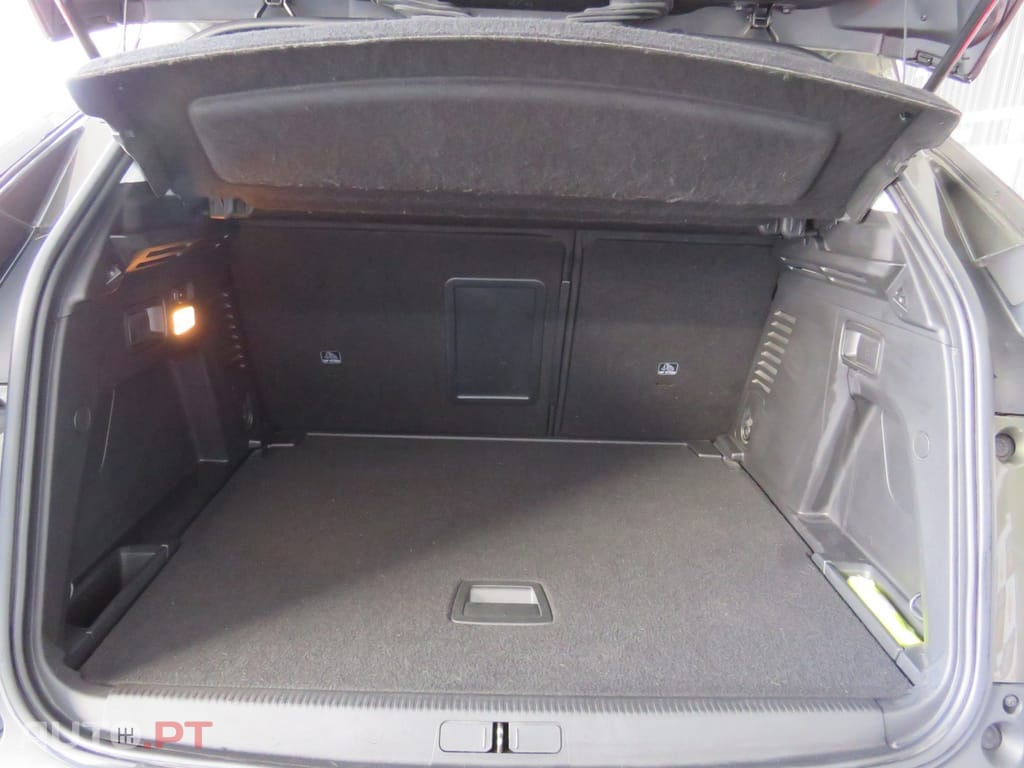 Peugeot 3008 1.5 BlueHDi Active