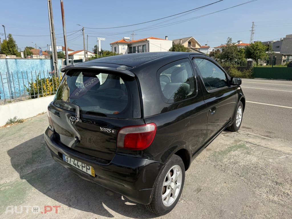 Toyota Yaris 1.0 Base C/Radio