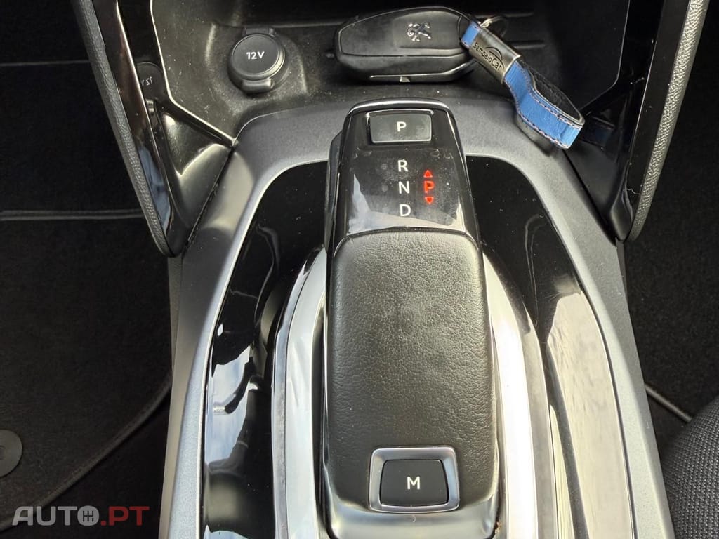 Peugeot 2008 1.5 BlueHDi Allure EAT8