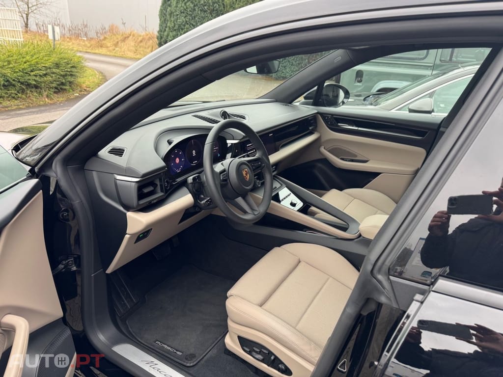 Porsche Macan 4