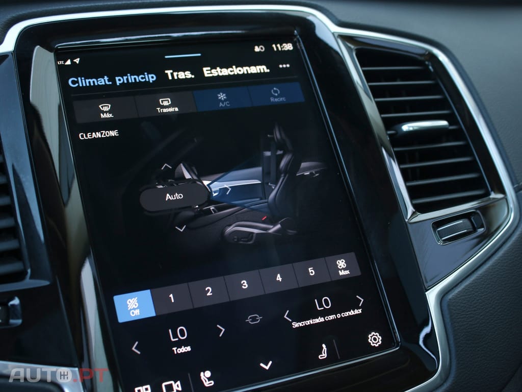 Volvo XC90 2.0 T8 PHEV Core AWD