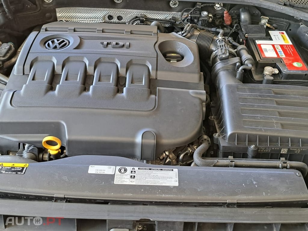 Volkswagen Golf 1.6 TDI Confortline DSG