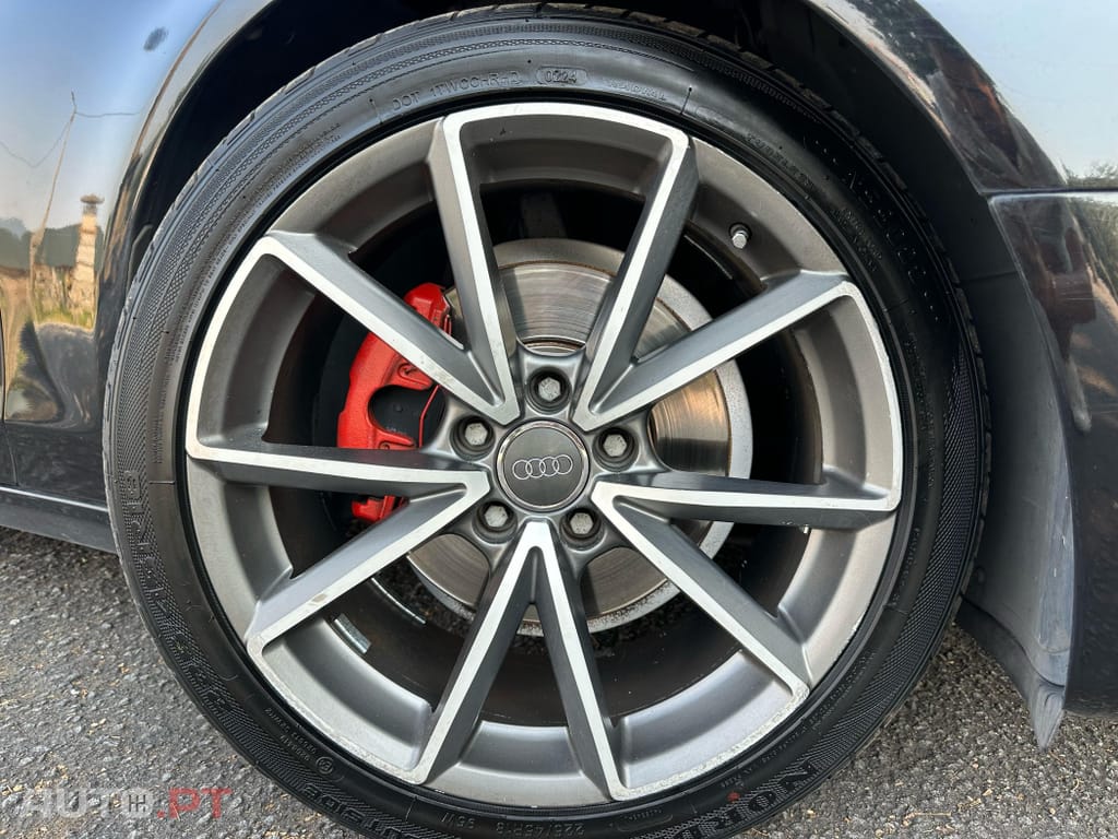 Audi A4 Avant 2.0 TDi Business Line S-line