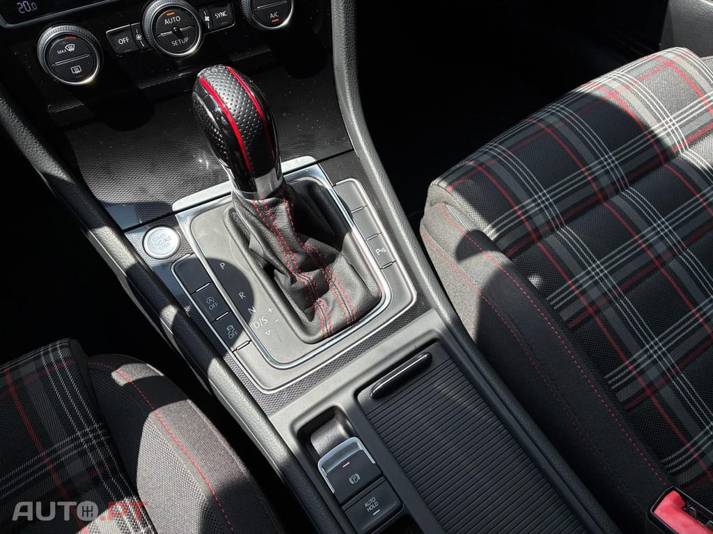 Volkswagen Golf 2.0 TSi GTi DSG Performance