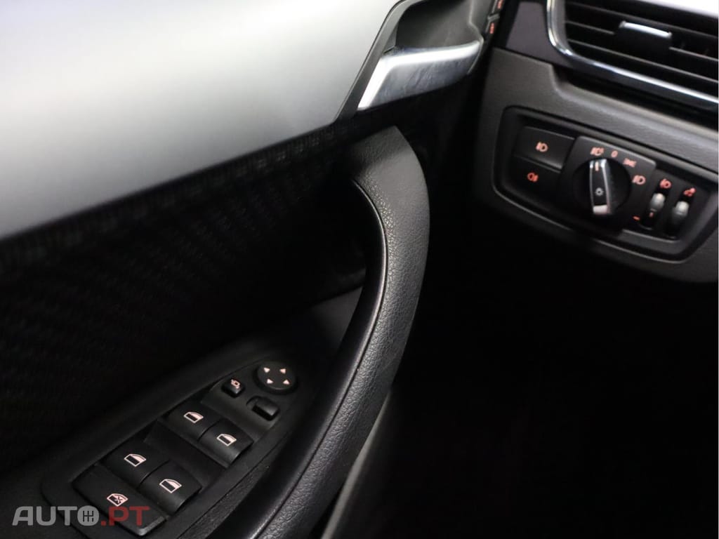 BMW X1 xDrive25e Advantage