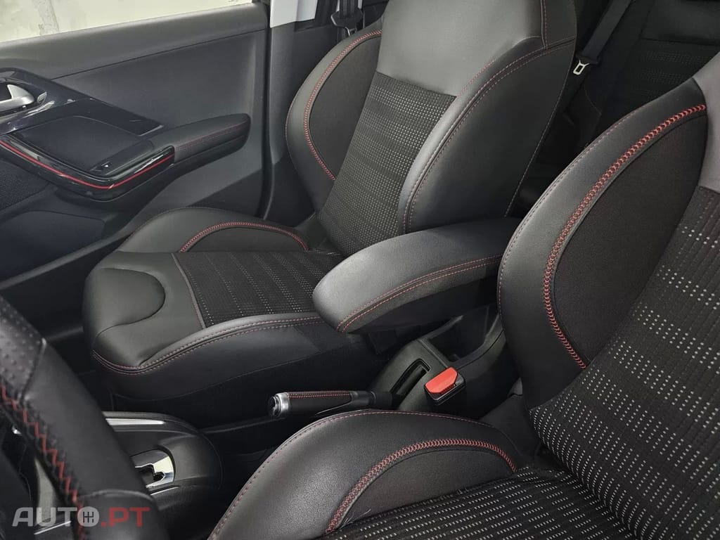 Peugeot 208 1.2 PureTech GT Line EAT6