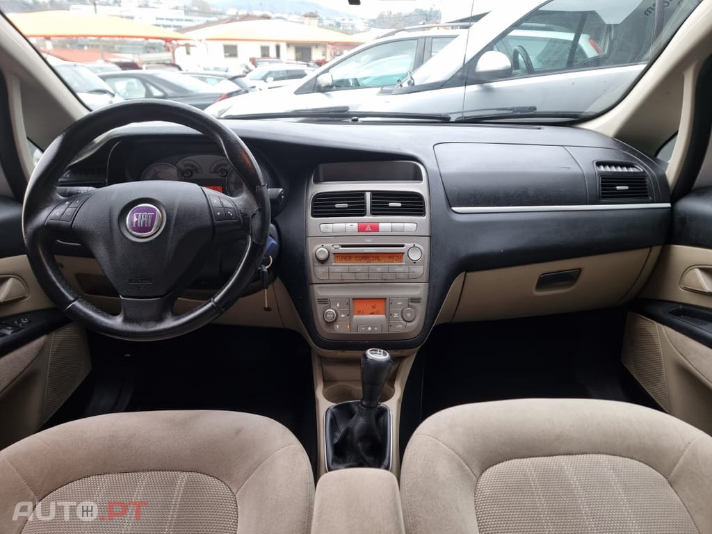 Fiat Linea 1.3 M-Jet Emotion Dualogic