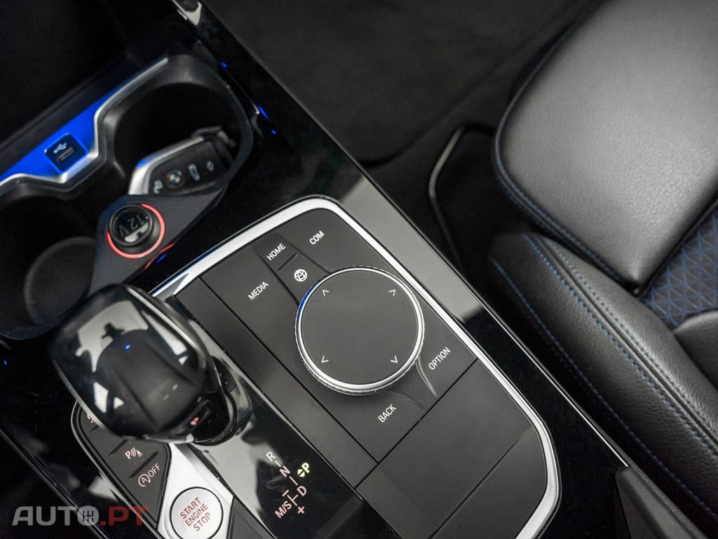 BMW 118 i Pack Desportivo M Auto