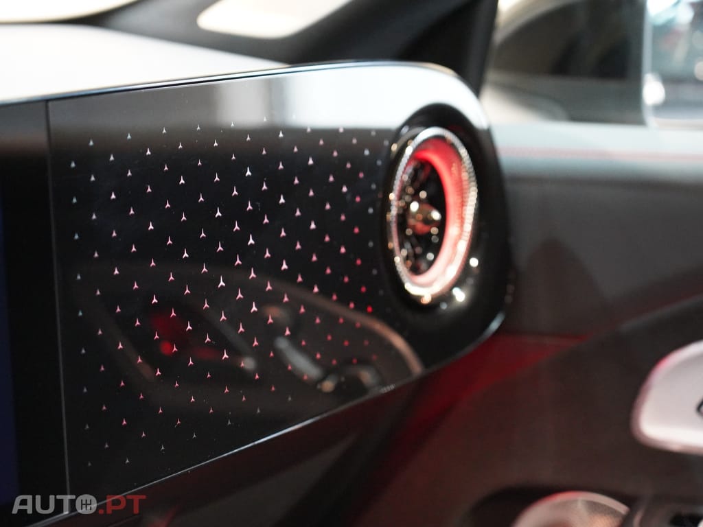 Mercedes-Benz CLA 250 com tecnologia EQ