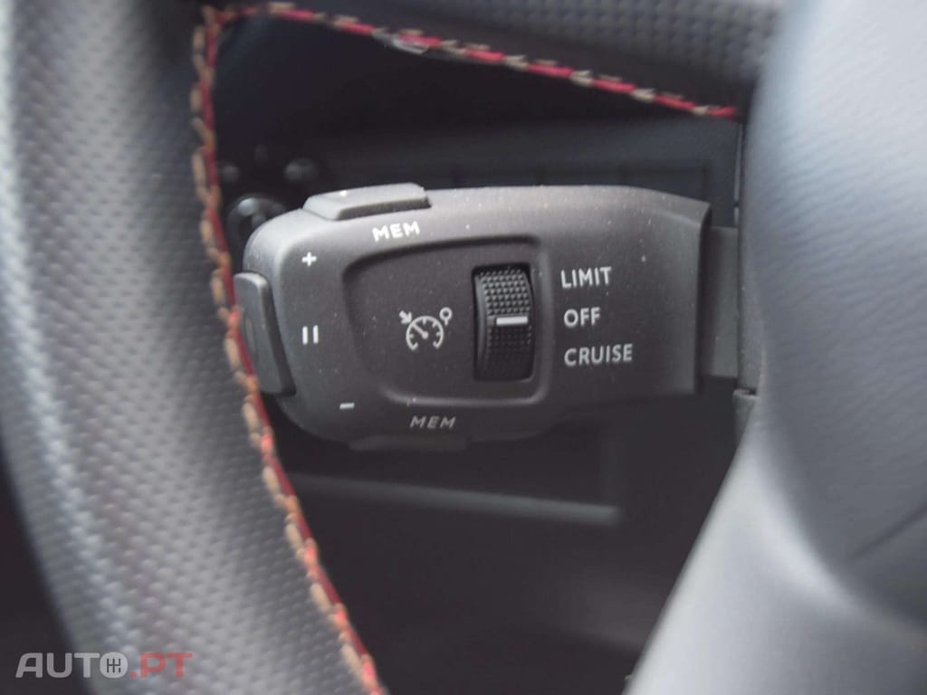 DS DS7 E-Tense Performance Line EAT8