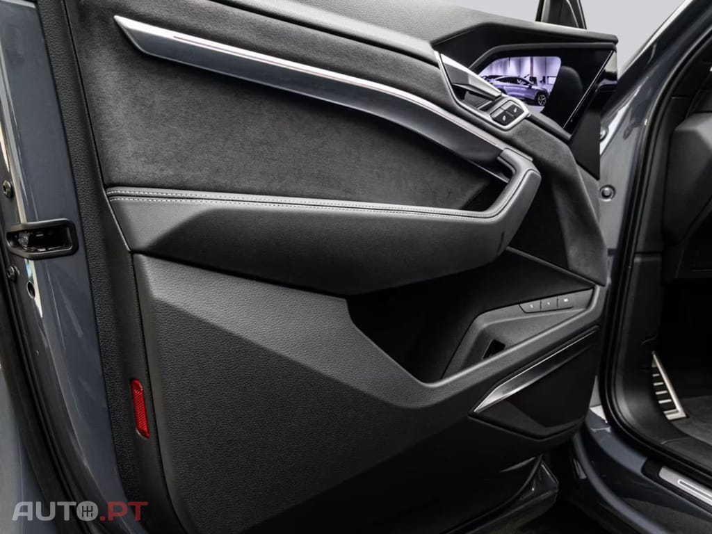 Audi SQ8 E-TRON SPORTBACK I.V.A DEDUTIVEL 