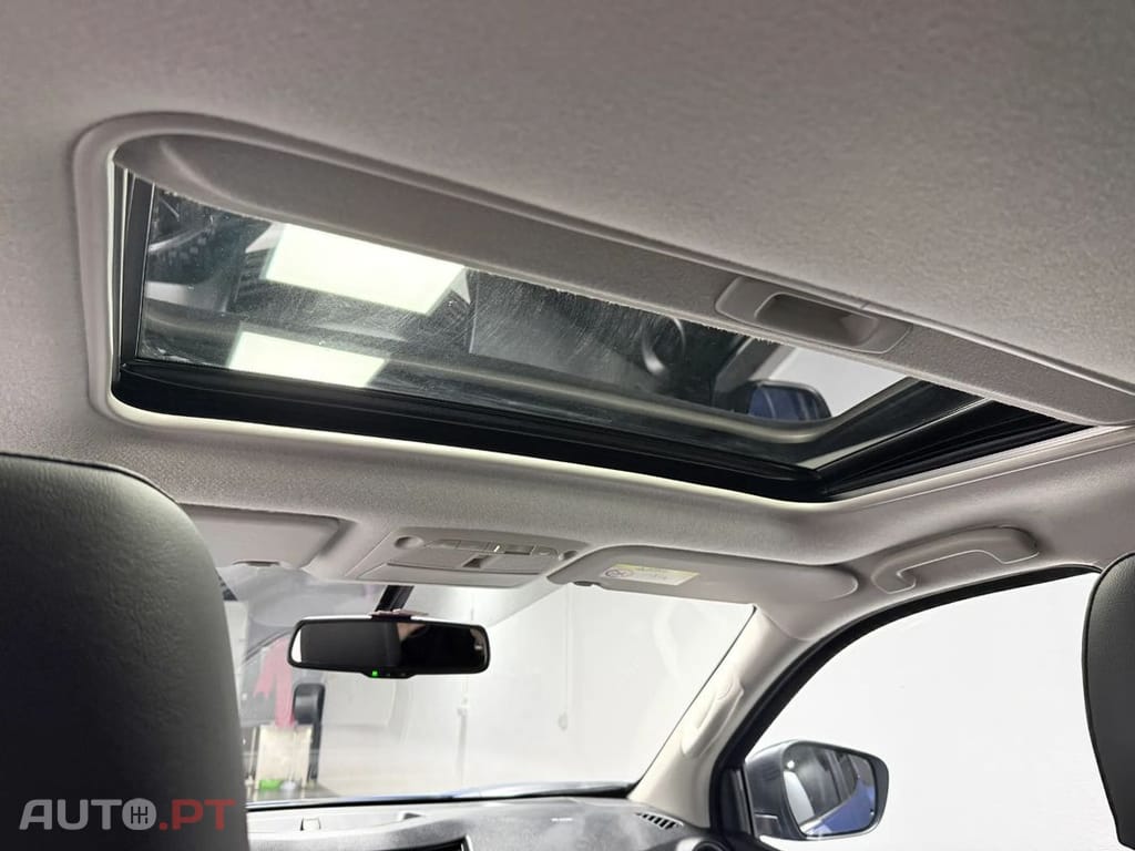 Nissan Navara 2.3 dCi CD 4WD N-Guard Auto