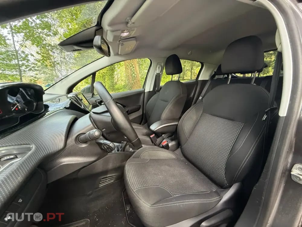 Peugeot 208 PureTech 82 Start & Stop Allure