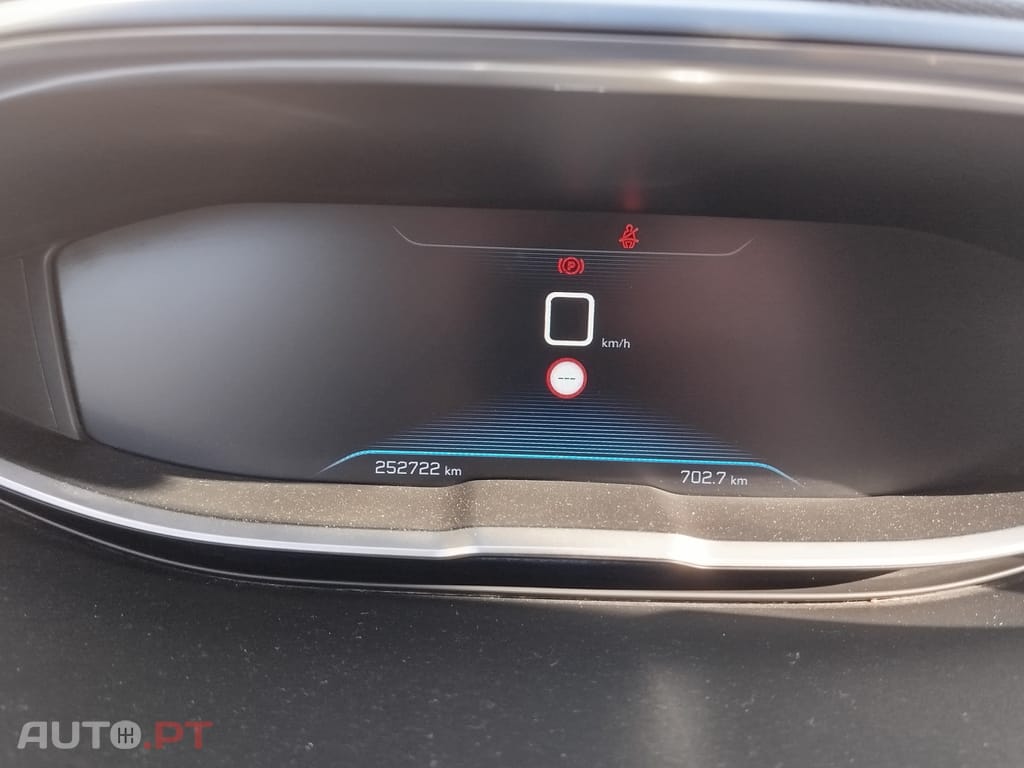 Peugeot 5008 Allure 1.6 BlueHDI 120Cv
