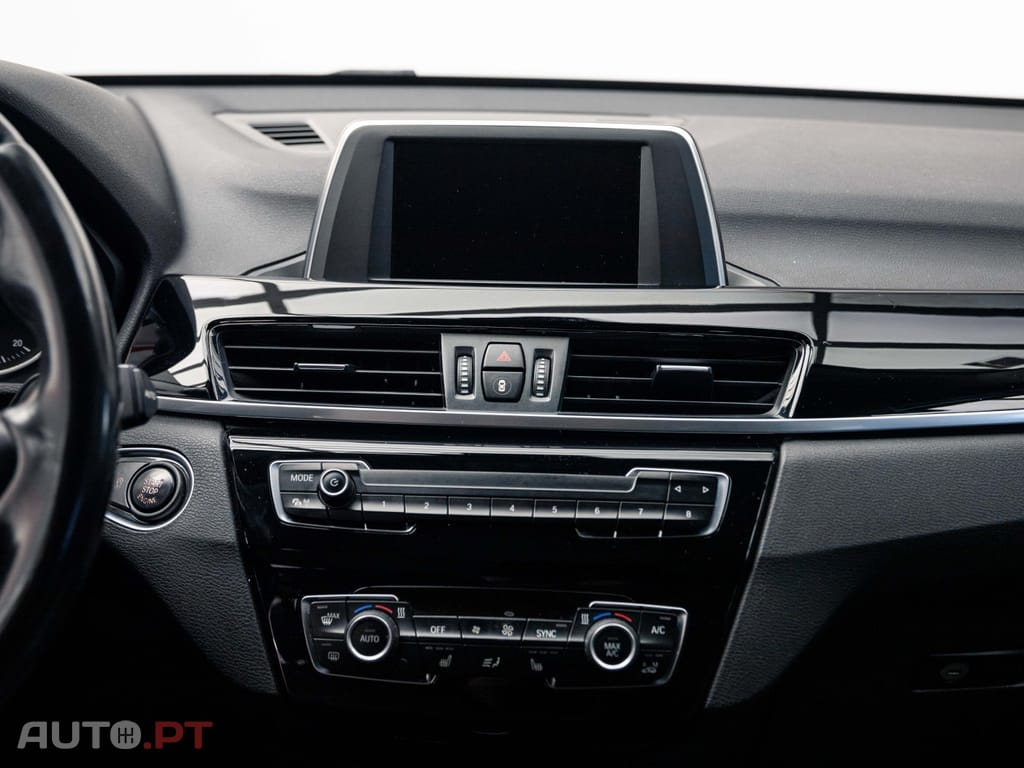 BMW X1 18 d xDrive Advantage