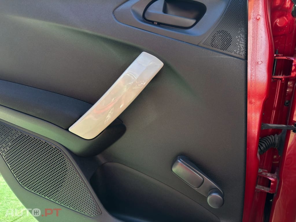 Peugeot 208 PureTech 68 Like — fotografia 7