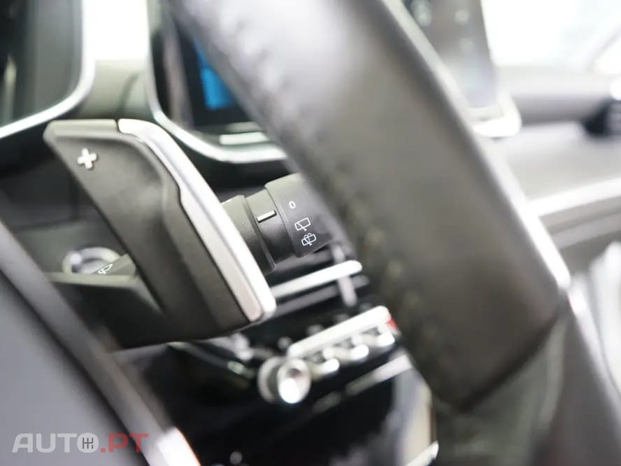 Peugeot 2008 1.2 PureTech Allure Pack EAT8