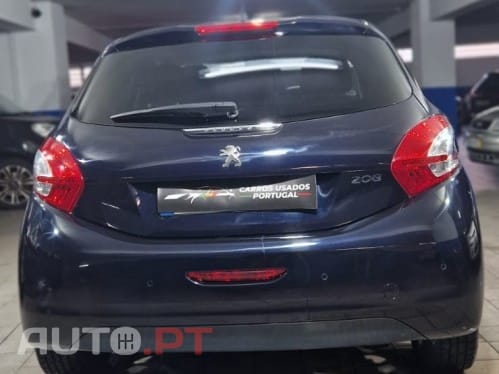 Peugeot 208 1.2 VTi SE Style