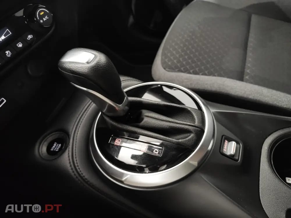 Nissan Juke 1.0 DIG-T N-Connecta DCT