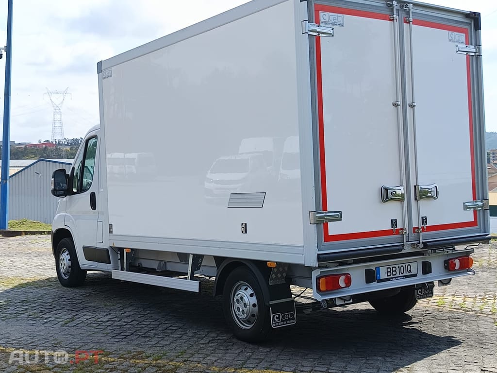 Opel Movano Movano Chassis Cabine Simples 3.5T L4 2.2D 165+ FRIO