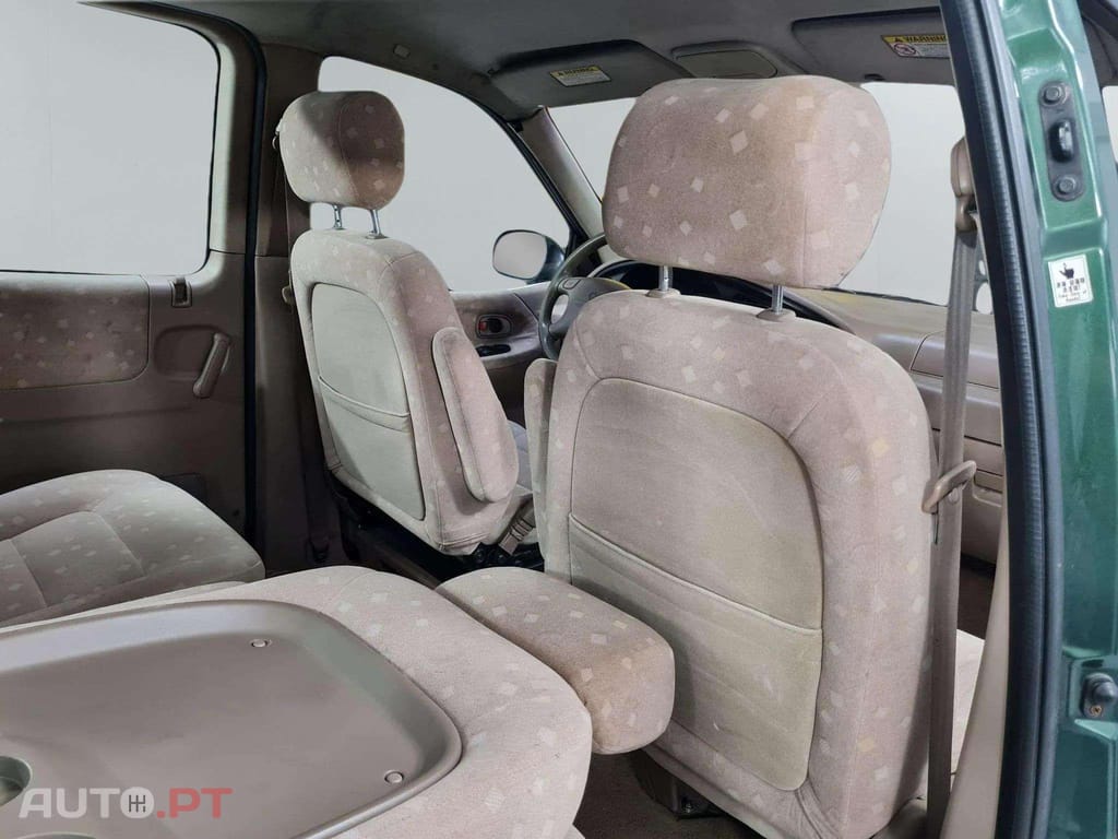Kia Carnival LS