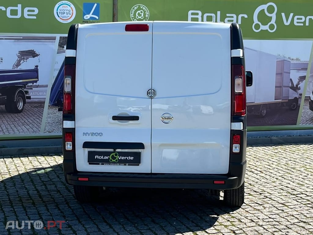 Nissan NV300 3 LUGARES L1 H2