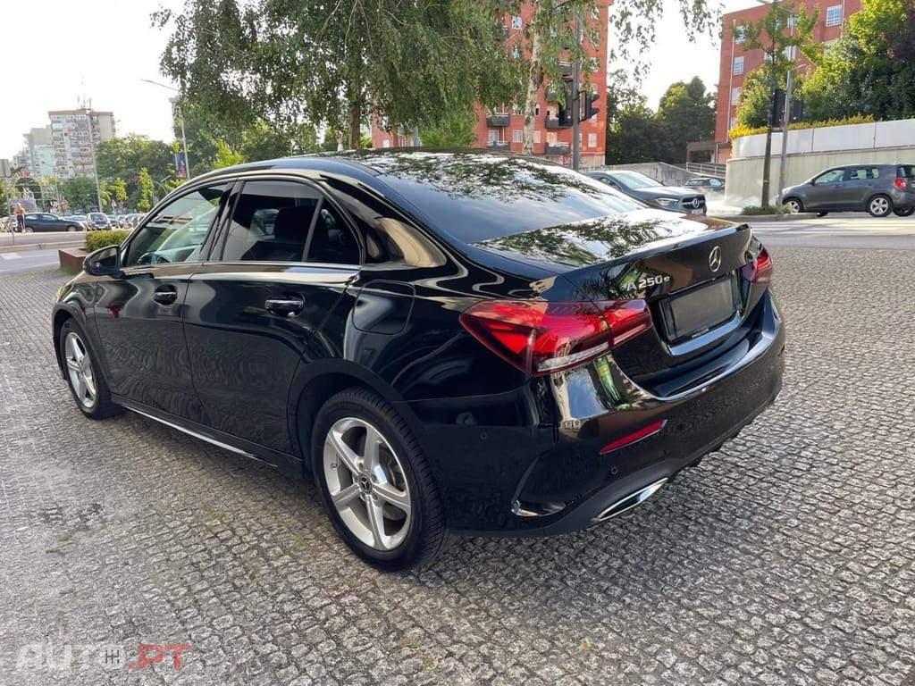 Mercedes-Benz A 250 e AMG Line