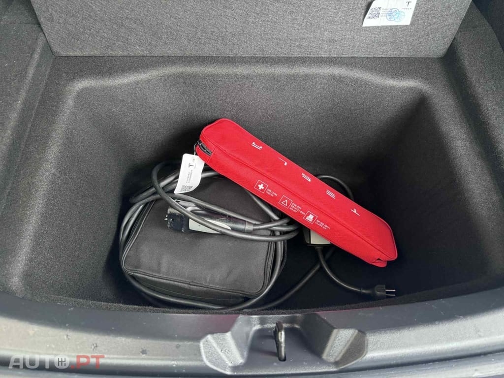 Tesla Model 3 Standard Range Plus RWD