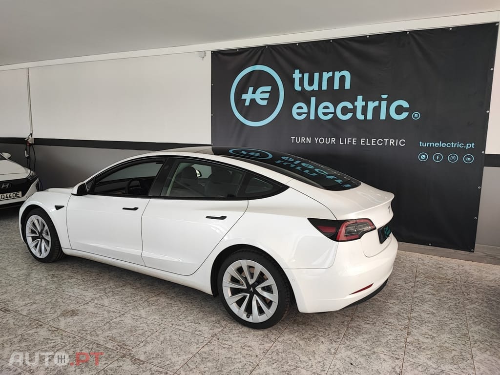 Tesla Model 3 Standard Range Plus RWD