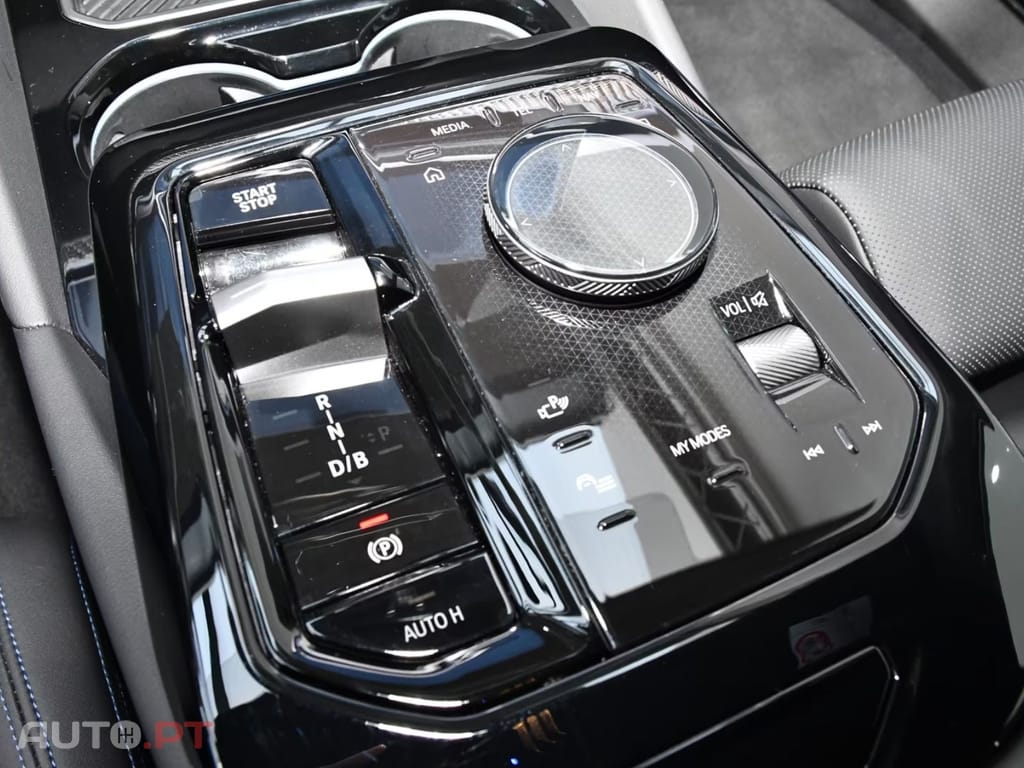 BMW i5 M60 Pro xDrive I.V.A DEDUTIVEL