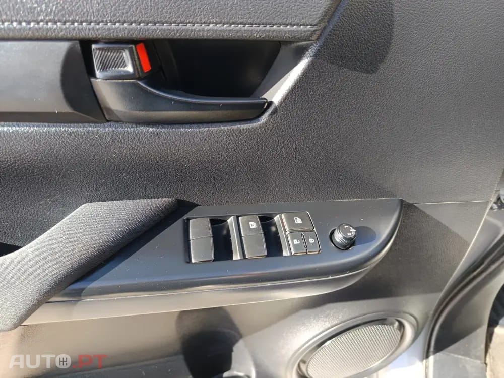 Toyota Hilux 2.4 D-4D 4WD Challenge