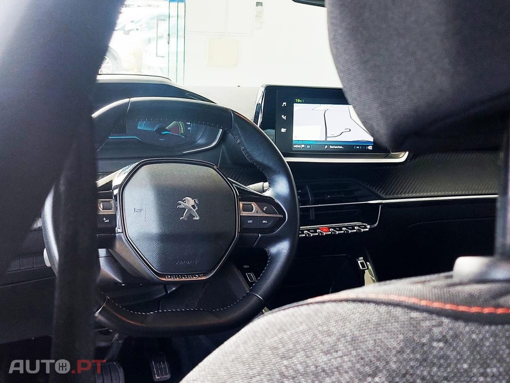 Peugeot E-208 50 kWh Active