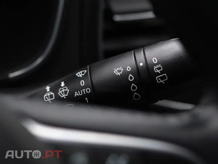 Renault Mégane 1.5 Blue dCi Limited EDC — fotografia 17
