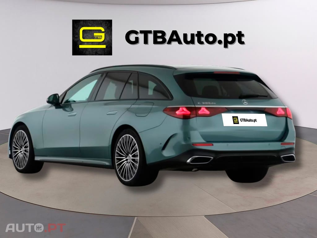 Mercedes-Benz E 300 de T AMG Pack Night I.V.A DEDUTIVEL 