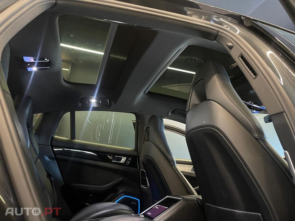 Porsche Panamera 4 E-Hybrid