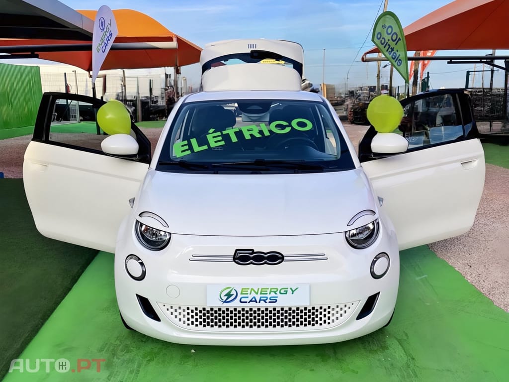 Fiat 500e Action