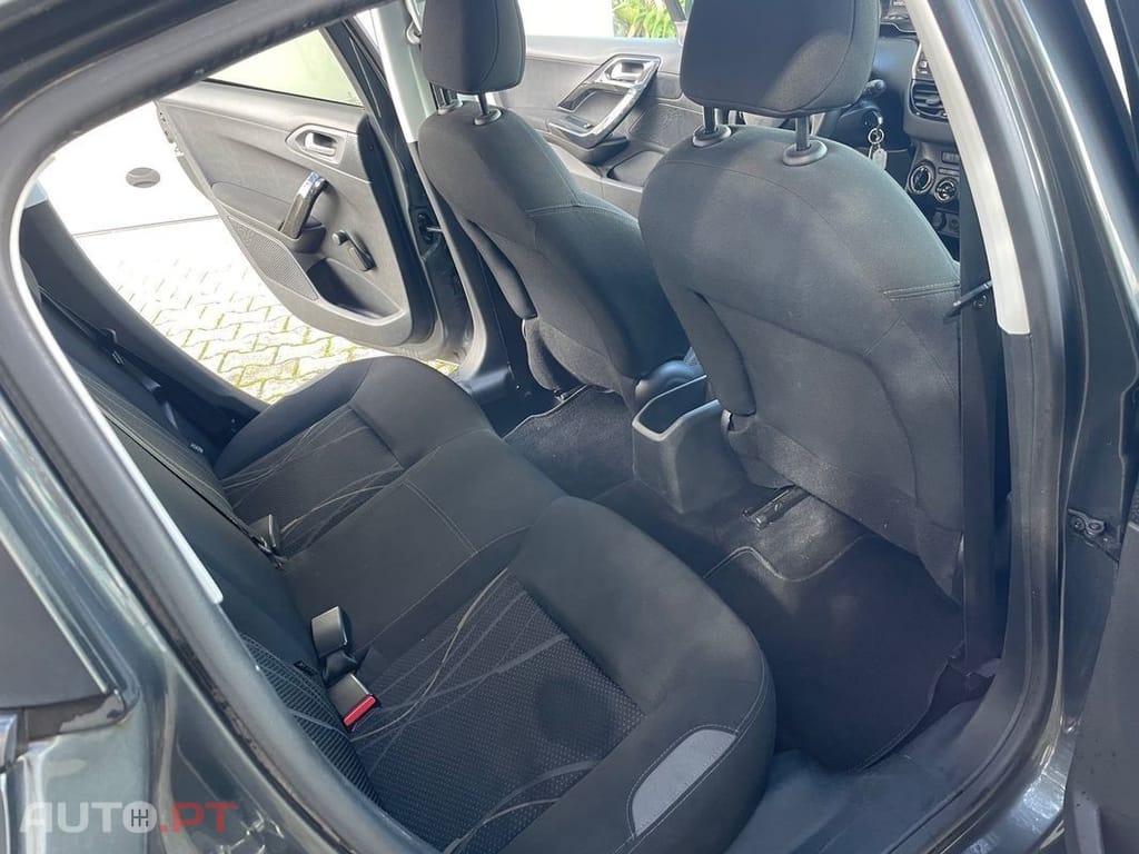 Peugeot 208 1.2 VTi Active