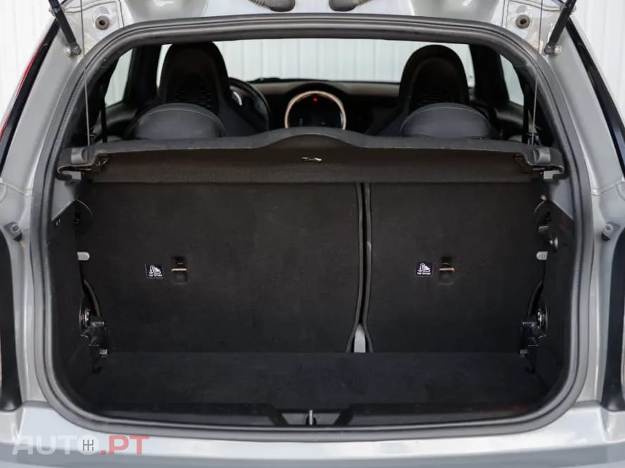 MINI Cooper Cooper D