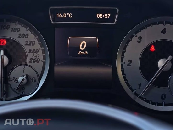 Mercedes-Benz A 200 d AMG LINE