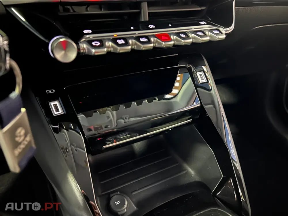 Peugeot 208 1.2 Hybrid Allure e-DCS6