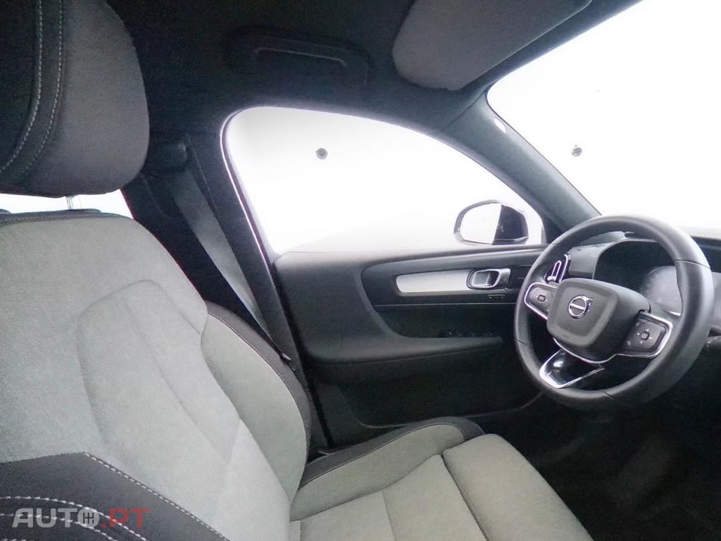 Volvo XC40 1.5 T5 PHEV Momentum Plus