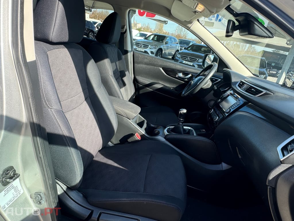Nissan Qashqai 1.5 dCi N-Connecta 18