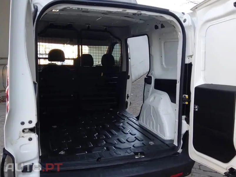 Fiat Doblo CARGO 1.3 M-JET EASY 3 Lugares 95cv C/IVA