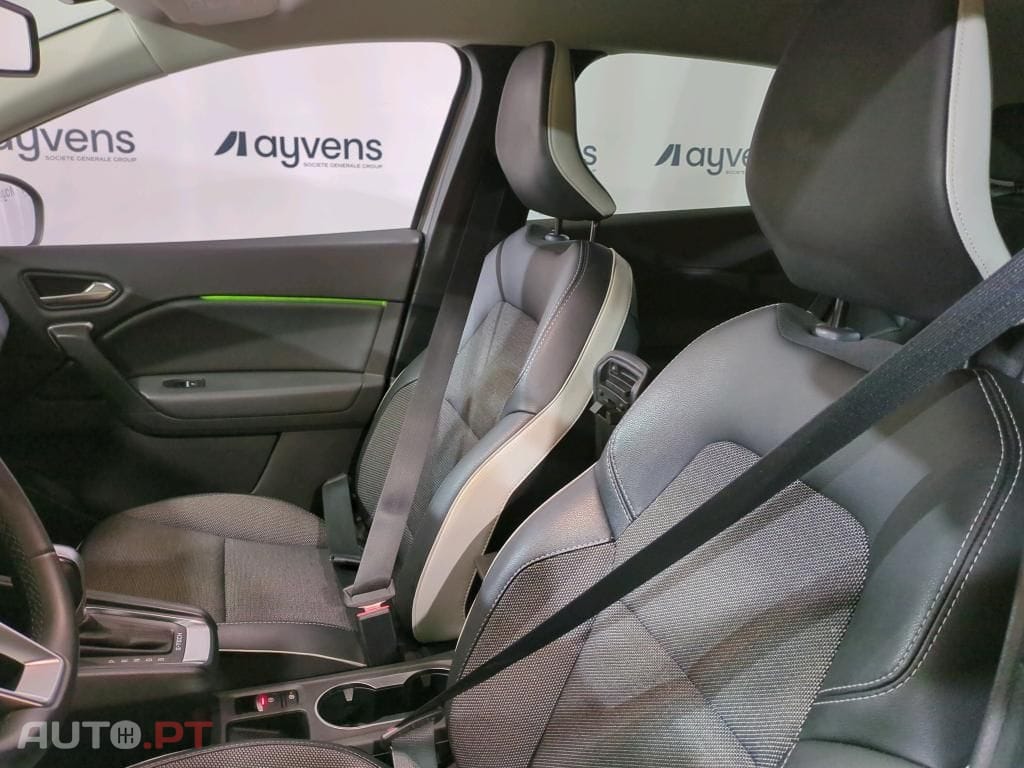 Renault Captur 1.6 E-Tech Plug-In Intens